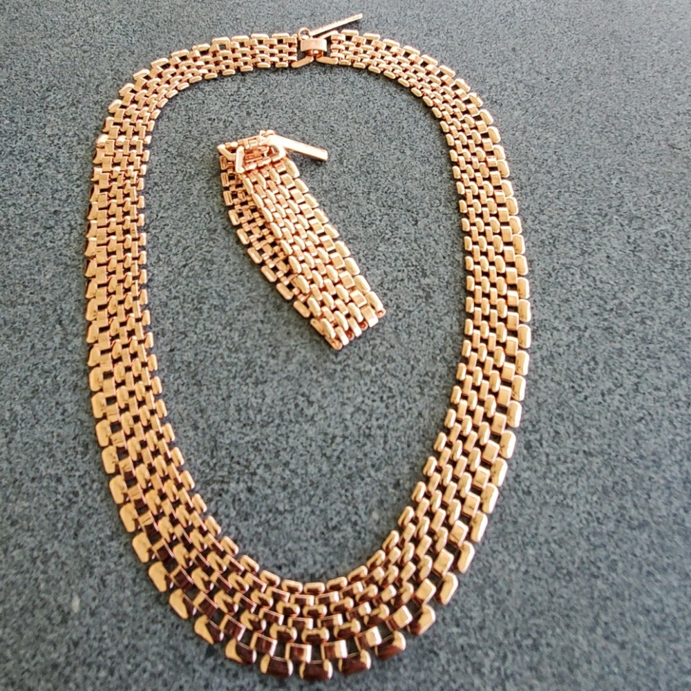 Necklace and Bracelet Set